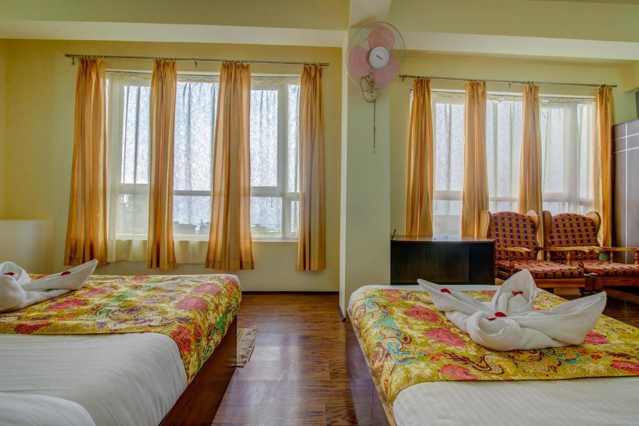 Muscatel Grand Silkroute - 300 Mts From Mg Marg Gangtok Bagian luar foto