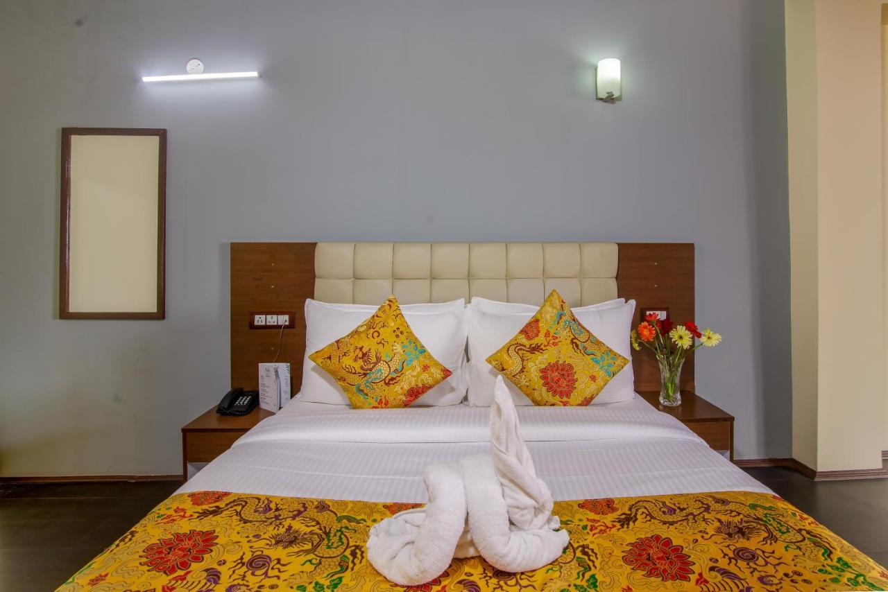 Muscatel Grand Silkroute - 300 Mts From Mg Marg Gangtok Bagian luar foto
